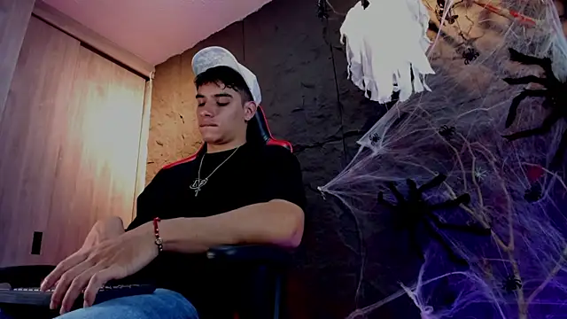 Snapshot of joseph_boy chatting on October 23, 2025, 11:31 am joseph boy online show from October 23, 2025, 11:31 am