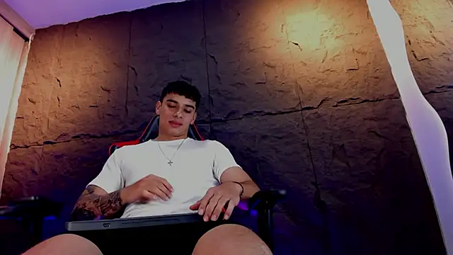 Snapshot of joseph_boy chatting on November 7, 2025, 11:59 am joseph boy online show from November 7, 2025, 11:59 am