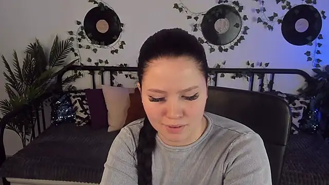 Snapshot of MaryAriel chatting on February 23, 2025, 7:33 am MaryAriel online show from February 23, 2025, 7:33 am