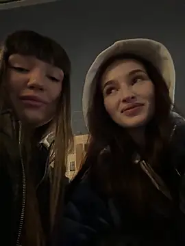 Sophie Avory online show from November 17, 2025, 3:49 pm