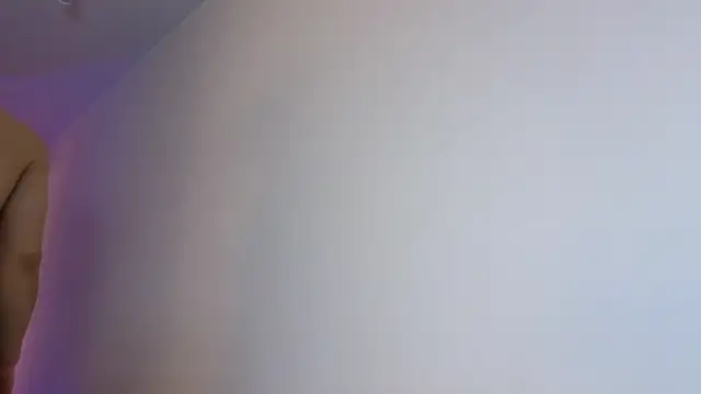 Snapshot of SultryAndrewww chatting on November 19, 2025, 4:12 am SultryAndrewww online show from November 19, 2025, 4:12 am