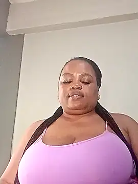 Snapshot of hugemelonsxxx chatting on October 9, 2025, 10:49 am hugemelonsxxx online show from October 9, 2025, 10:49 am