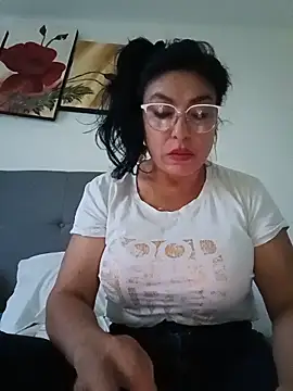 Snapshot of katysquirtdirty chatting on May 17, 2026, 11:16 pm katysquirtdirty online show from May 17, 2026, 11:16 pm