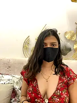 Snapshot of MaYaa__11 chatting on November 25, 2025, 6:47 am MaYaa 11 online show from November 25, 2025, 6:47 am