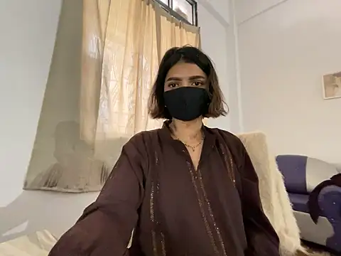 Snapshot of MaYaa__11 chatting on January 22, 2025, 11:56 am MaYaa 11 online show from January 22, 2025, 11:56 am