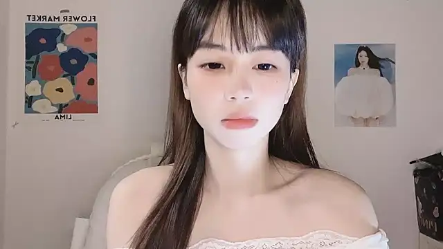 Snapshot of -Hottie chatting on November 30, 2025, 3:57 pm -Hottie online show from November 30, 2025, 3:57 pm