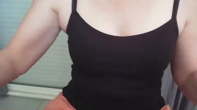 Snapshot of Raptor82 chatting on September 18, 2025, 11:13 am Raptor82 online show from September 18, 2025, 11:13 am