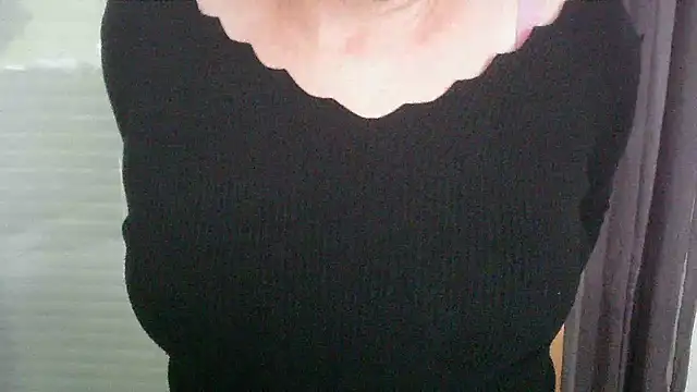 Snapshot of Raptor82 chatting on September 23, 2025, 7:26 am Raptor82 online show from September 23, 2025, 7:26 am