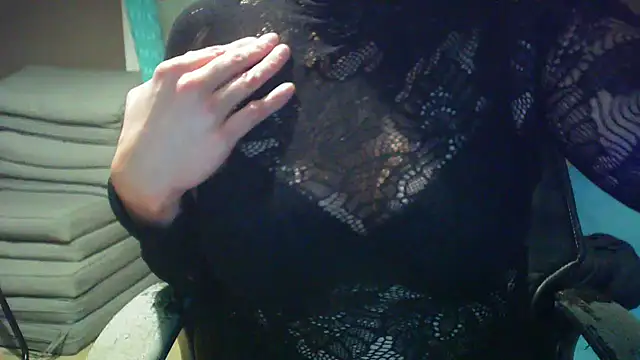 Snapshot of Raptor82 chatting on October 5, 2025, 7:15 pm Raptor82 online show from October 5, 2025, 7:15 pm