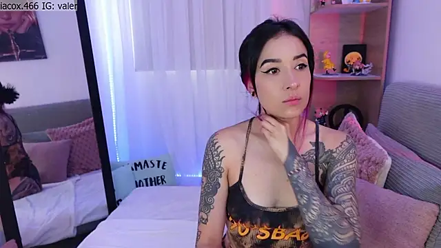 ValeriaCox online show from February 21, 2026, 12:40 pm