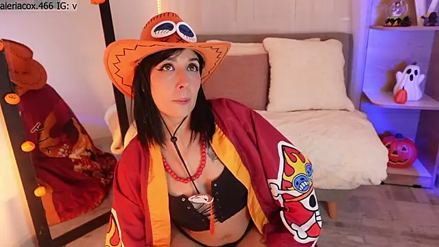 ValeriaCox online show from October 31, 2025, 4:25 pm