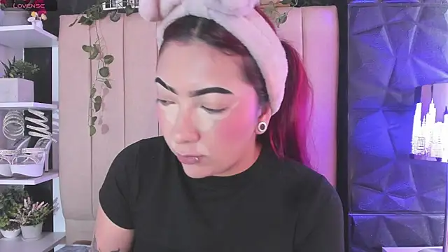 Mia Rinn online show from January 17, 2026, 2:31 pm