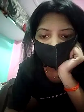 Snapshot of Hotty-Divya chatting on April 29, 2026, 3:00 am Hotty-Divya online show from April 29, 2026, 3:00 am