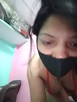 Snapshot of Hotty-Divya chatting on May 18, 2026, 4:07 am Hotty-Divya online show from May 18, 2026, 4:07 am
