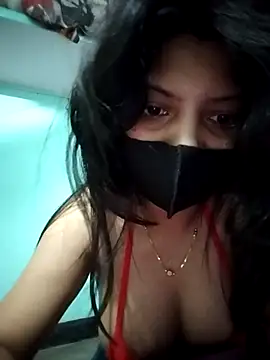 Snapshot of Hotty-Divya chatting on May 6, 2026, 3:10 am Hotty-Divya online show from May 6, 2026, 3:10 am