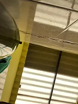 Lesly 10- online show from March 19, 2026, 8:31 pm