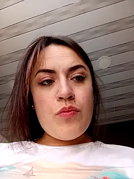 Snapshot of Lesly_10- chatting on November 5, 2025, 2:31 pm Lesly 10- online show from November 5, 2025, 2:31 pm