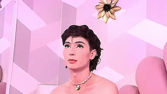 Snapshot of KylieMonnett chatting on November 25, 2025, 7:14 pm KylieMonnett online show from November 25, 2025, 7:14 pm