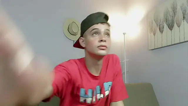 zacariasss  online show from October 20, 2025, 3:52 am