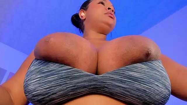 Snapshot of Brianna_bigboobs chatting on July 18, 2026, 11:08 am Brianna bigboobs online show from July 18, 2026, 11:08 am