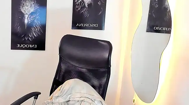 Andrew wolf7 online show from March 6, 2025, 2:40 pm