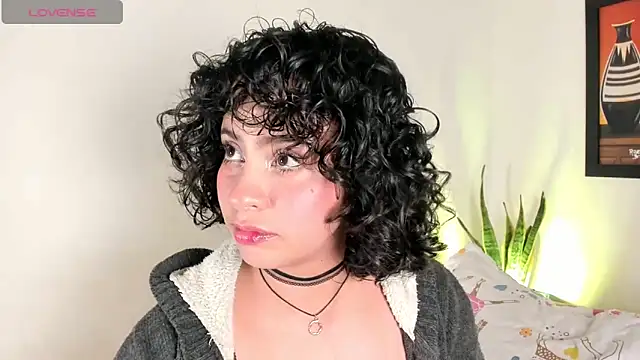 adriannyp 1 online show from April 19, 2026, 6:47 am