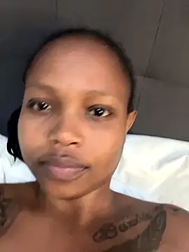 Snapshot of InkLady444 chatting on November 12, 2025, 8:29 am InkLady444 online show from November 12, 2025, 8:29 am