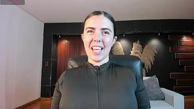 Lyssa Muller online show from November 29, 2025, 1:55 pm