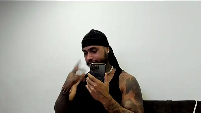 Snapshot of Exotic_tatto27121 chatting on June 7, 2026, 2:28 am Exotic tatto27121 online show from June 7, 2026, 2:28 am