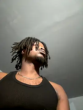 Snapshot of SluttyLyfe4L chatting on October 31, 2025, 1:57 am SluttyLyfe4L online show from October 31, 2025, 1:57 am