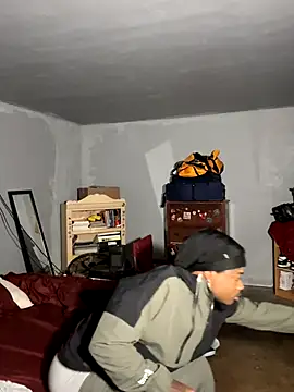 Snapshot of SluttyLyfe4L chatting on October 23, 2025, 8:35 am SluttyLyfe4L online show from October 23, 2025, 8:35 am