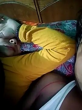 Snapshot of Lustyful_Couple chatting on December 25, 2024, 9:22 pm Lustyful Couple online show from December 25, 2024, 9:22 pm