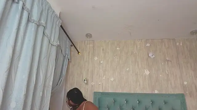 Snapshot of Alexa_roussee chatting on November 18, 2025, 12:52 pm Alexa roussee online show from November 18, 2025, 12:52 pm