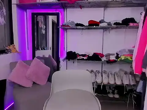 Snapshot of Princess_sammy666 chatting on October 17, 2025, 12:14 am Princess sammy666 online show from October 17, 2025, 12:14 am