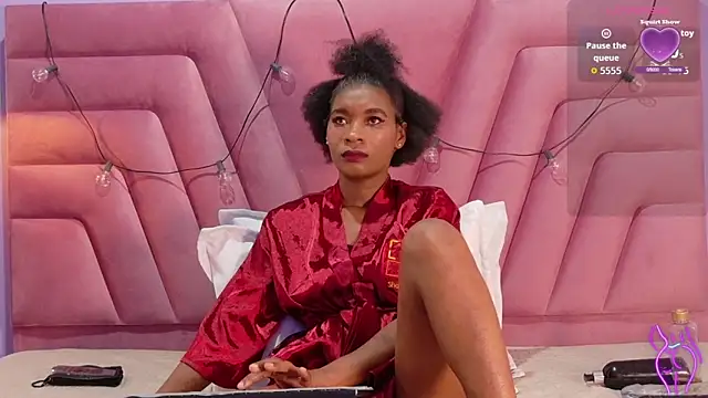 petitelittleebony online show from April 9, 2026, 1:51 am