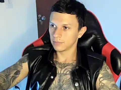 Snapshot of goodboy69l chatting on May 24, 2026, 2:44 am goodboy69l online show from May 24, 2026, 2:44 am