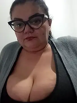 Snapshot of Madisonpalacio chatting on November 19, 2025, 2:44 am Madisonpalacio online show from November 19, 2025, 2:44 am