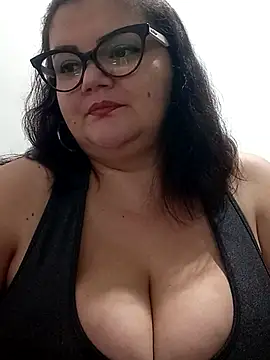 Snapshot of Madisonpalacio chatting on October 25, 2025, 12:21 am Madisonpalacio online show from October 25, 2025, 12:21 am