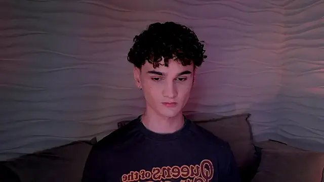 adam 21cm   online show from March 12, 2025, 4:35 pm