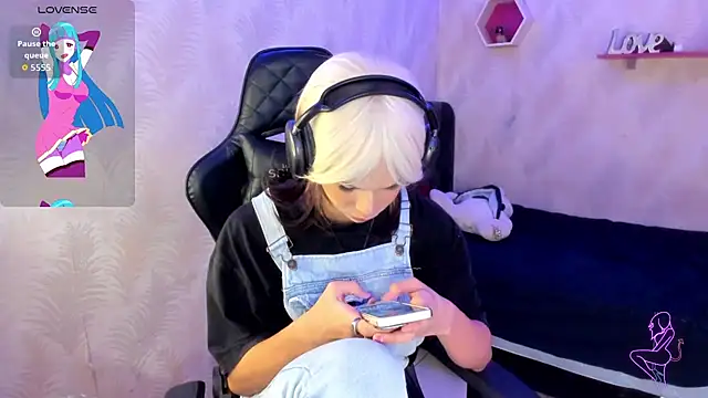 andy bell x online show from November 20, 2025, 2:23 am