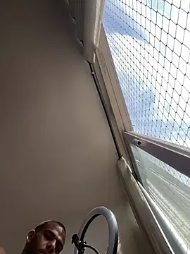 noahmarins online show from February 8, 2025, 6:11 pm