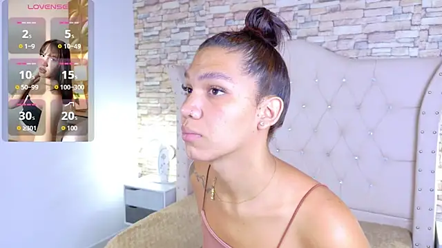 Sara-Smith- online show from April 18, 2026, 12:29 pm