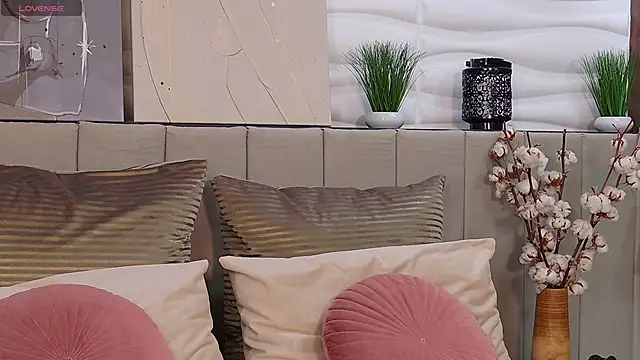 Snapshot of AvaLanne_ chatting on February 10, 2025, 8:31 pm AvaLanne online show from February 10, 2025, 8:31 pm