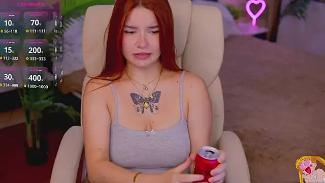 Snapshot of RedShinee chatting on October 4, 2025, 5:53 am RedShinee online show from October 4, 2025, 5:53 am