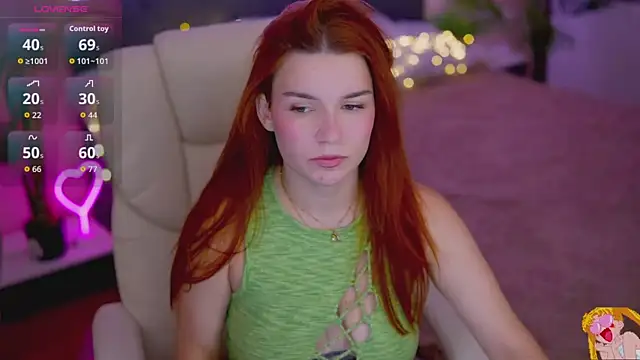 Snapshot of RedShinee chatting on October 16, 2025, 6:10 am RedShinee online show from October 16, 2025, 6:10 am