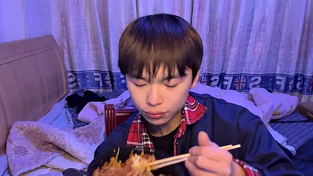 xiaottt1918 online show from January 9, 2025, 1:24 pm