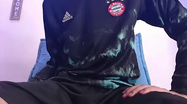 Snapshot of harrytomson_1 chatting on February 13, 2025, 9:41 am harrytomson 1 online show from February 13, 2025, 9:41 am