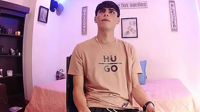 Snapshot of harrytomson_1 chatting on September 11, 2025, 6:08 pm harrytomson 1 online show from September 11, 2025, 6:08 pm