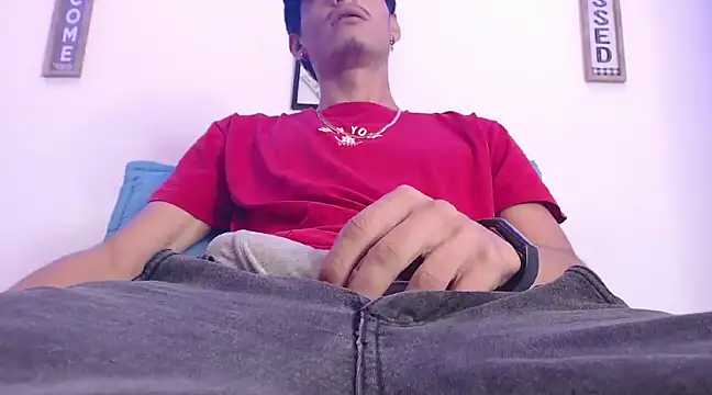 Snapshot of harrytomson_1 chatting on February 14, 2025, 4:58 am harrytomson 1 online show from February 14, 2025, 4:58 am