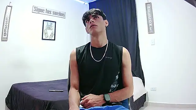 Snapshot of harrytomson_1 chatting on December 17, 2025, 4:28 am harrytomson 1 online show from December 17, 2025, 4:28 am